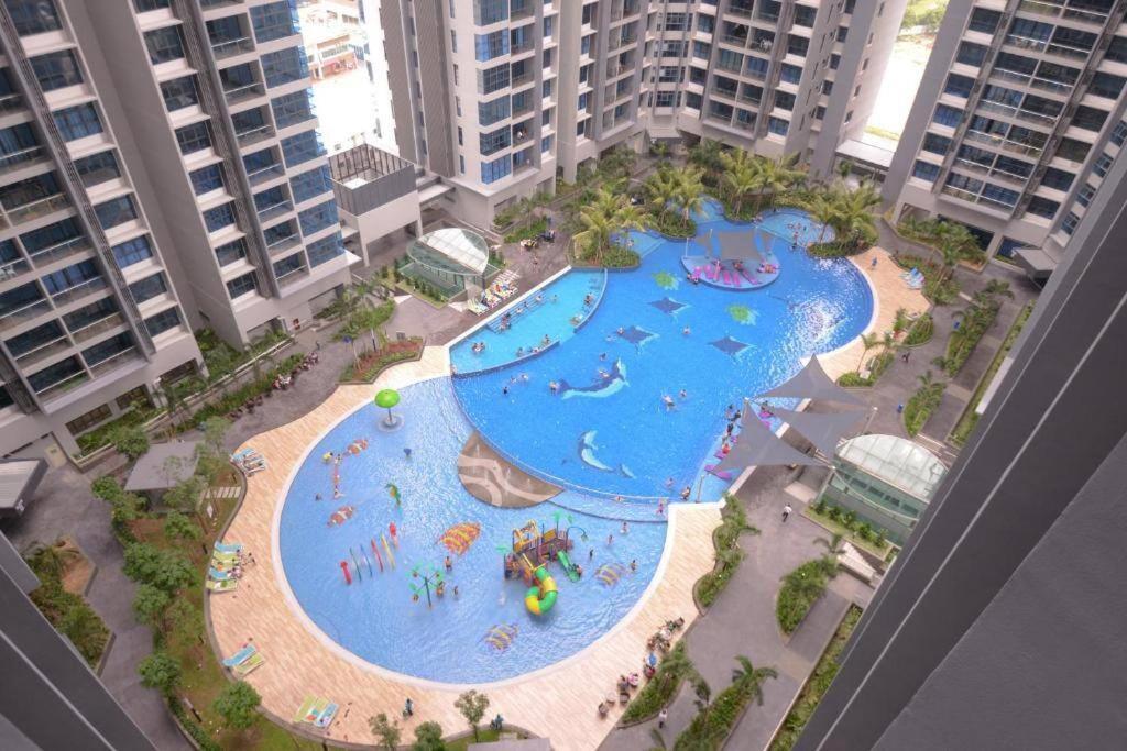 Cozy Haven Atlantis With Large Swimming Pool Apartment Malacca Luaran gambar