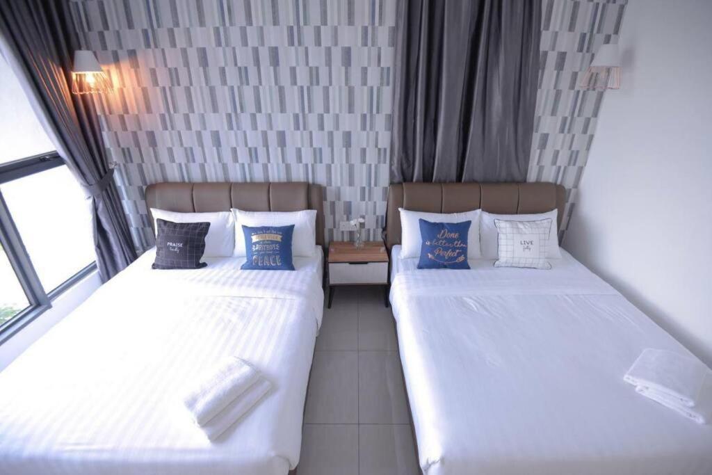 Cozy Haven Atlantis With Large Swimming Pool Apartment Malacca Luaran gambar